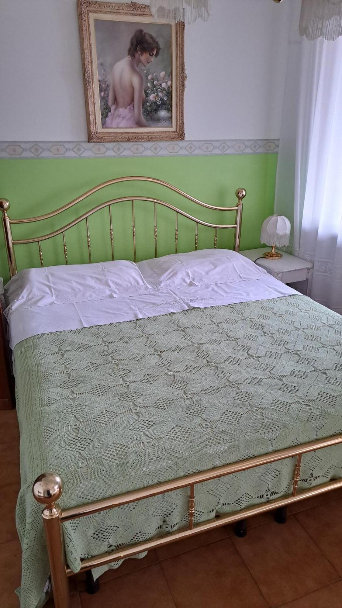 B&B La Casa Gialla Di Luca Mazze Room photo